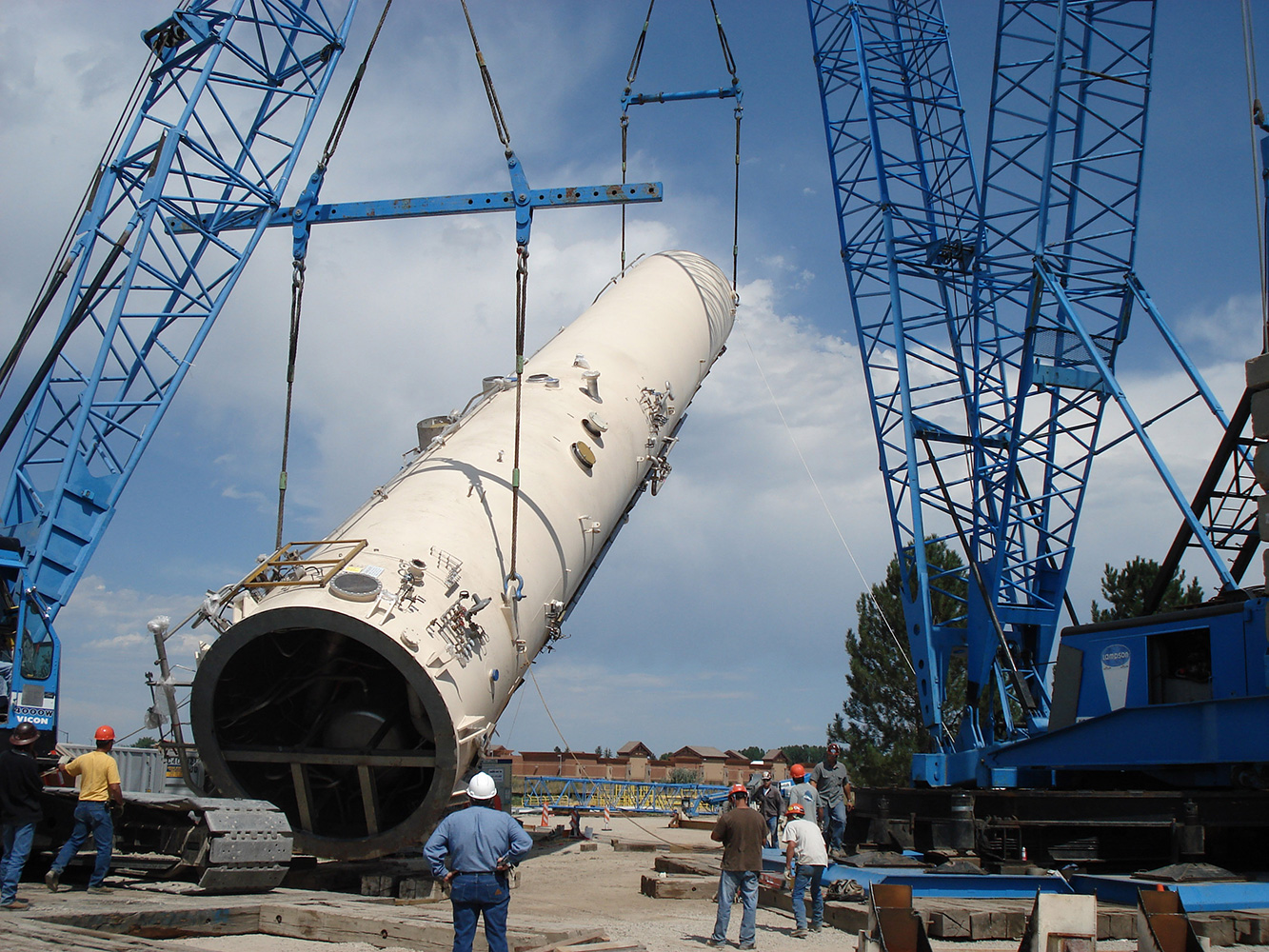 Praxair Cold Box Lift